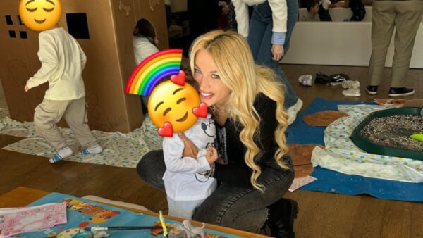 Η Κωνσταντίνα Σπυροπούλου με τον μπέμπη της