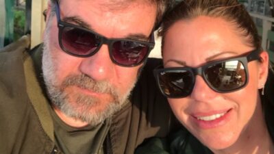 Ο Δημήτρης Σταρόβας με τη σύζυγο του στο instagram.