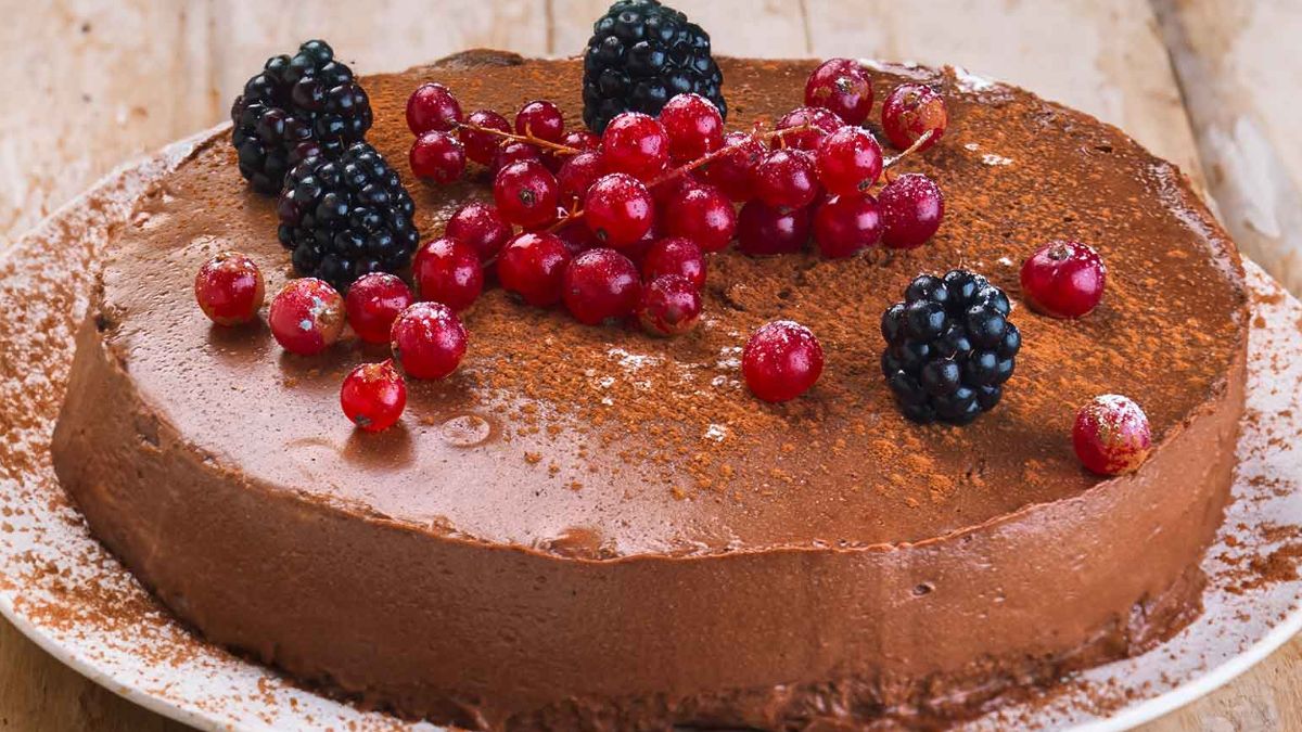 Τούρτα σοκολάτα με φρούτα