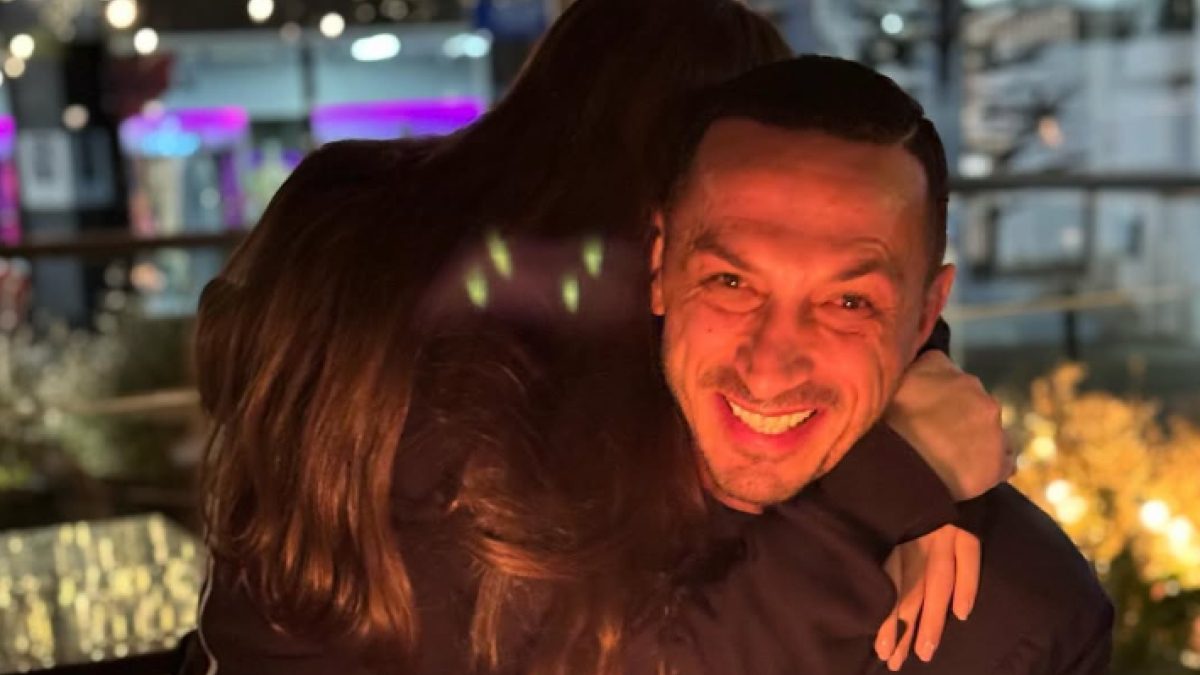 Ο Τσιρίλο αγκαλιά με την κόρη του