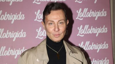 Ο Βασίλειος Κωστέτσος σε δημόσια έξοδο.