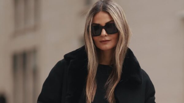 Το πανωφόρι που φοράνε οι Γαλλίδες