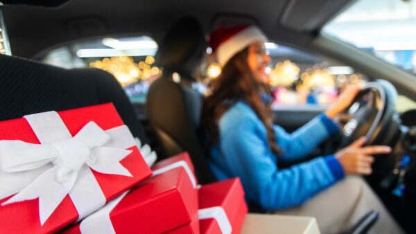 Οδήγηση στην πόλη τις γιορτές: Πώς να εξασφαλίσεις τις πιο άνετες μετακινήσεις