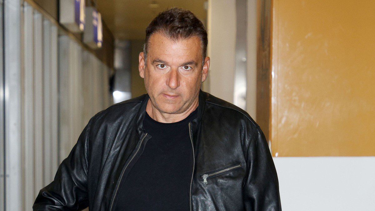 Ο Γιώργος Λιάγκας στο αεροδρόμιο