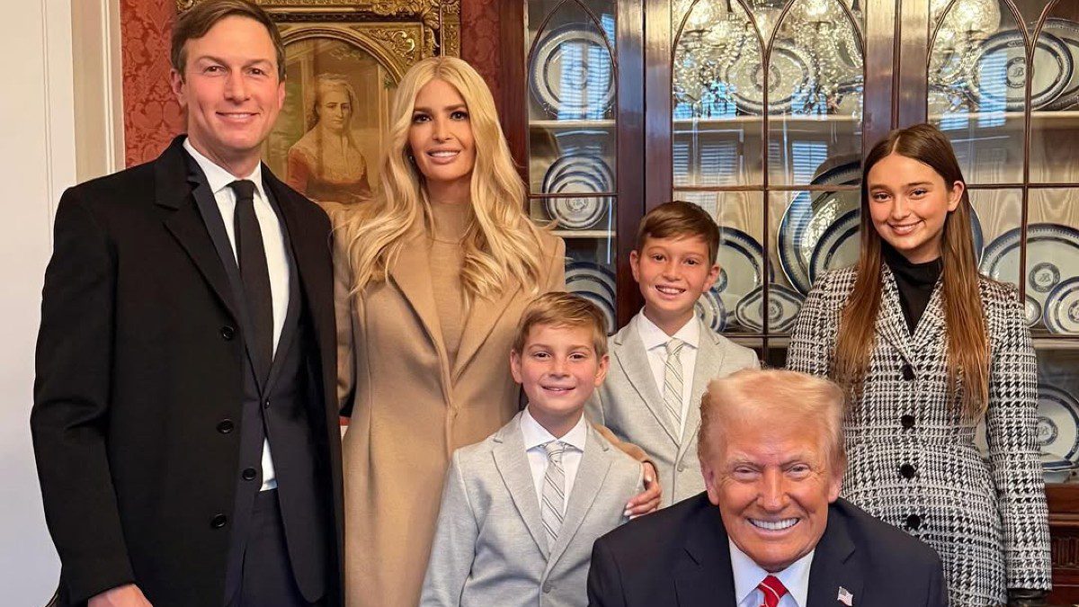 Η Ιβάνκα Τραμπ με την οικογένειά της
