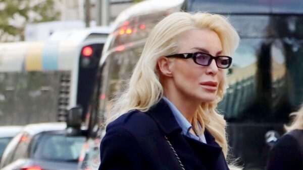 Η Κατερίνα Καινούργιου σε έξοδό της