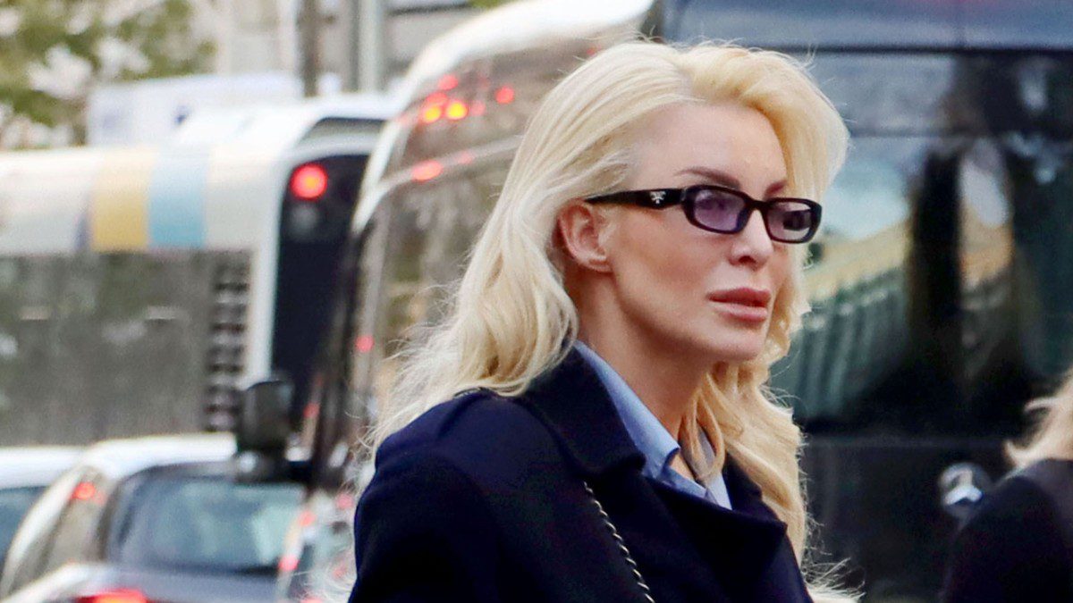 Η Κατερίνα Καινούργιου σε έξοδό της