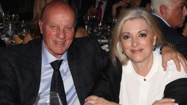 Μίμης Δομάζος, Ηώ Θεοδώρου