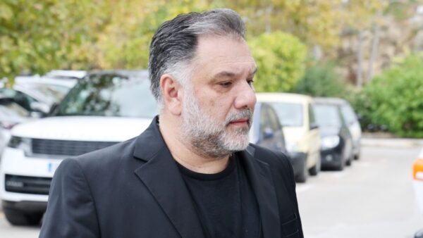 Ο Γρηγόρης Αρναούτογλου