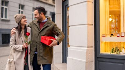 Πώς γιορτάζεται ο Άγιος Βαλεντίνος στον υπόλοιπο κόσμο;