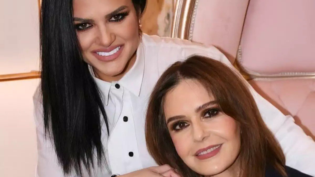 Η Δήμητρα Κατσαφάδου και η Κάτια Δανδουλάκη