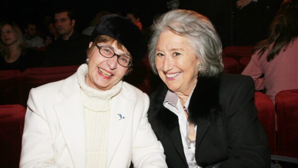 H Έφη Παπαθεοδώρου με την Ειρήνη Κουμαριανού