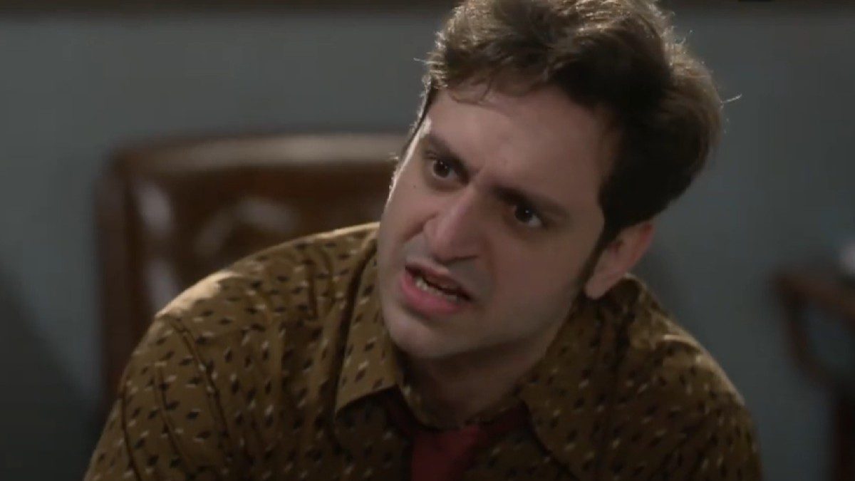 Ο Κωνσταντής μιλάει στην σειρά Ηλέκτρα.