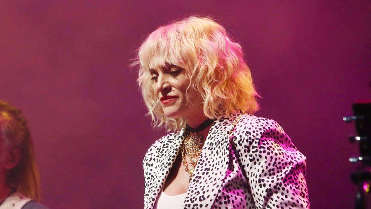 Η Ελεωνόρα Ζουγανέλη σε συναυλία.