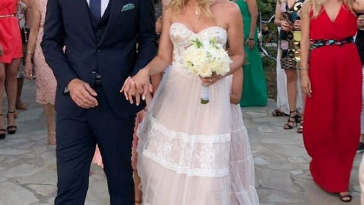 Κομμένη φωτογραφία από τον γάμο της Μαρία Λουίζας Βούρου και του Γιάννη Παπαγεωργίου