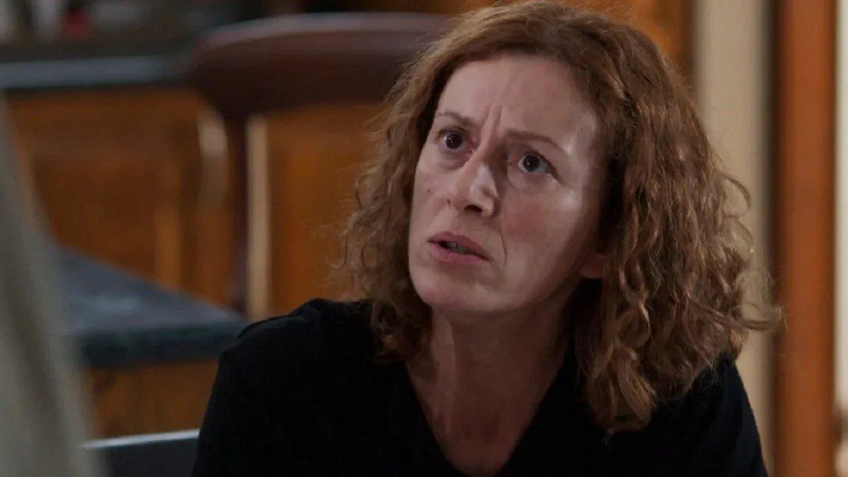 Η Χάιδω σε σκηνή της σειράς Γη της ελιάς