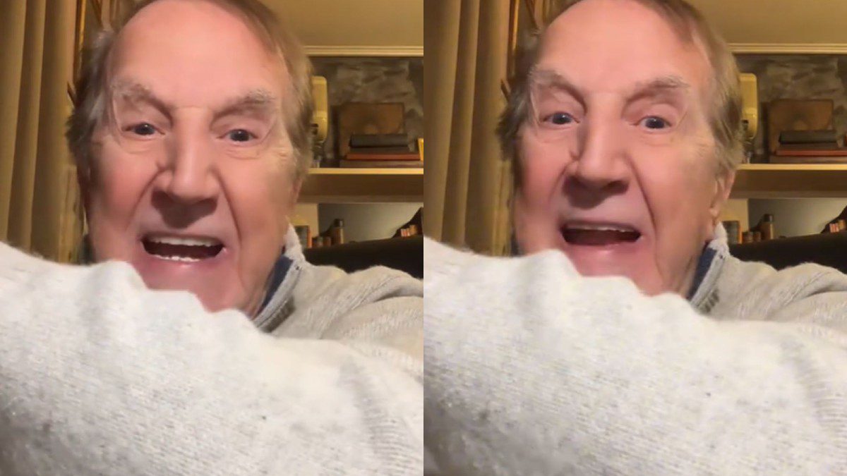 Ο Γιώργος Κωνσταντίνου στο TikTok.