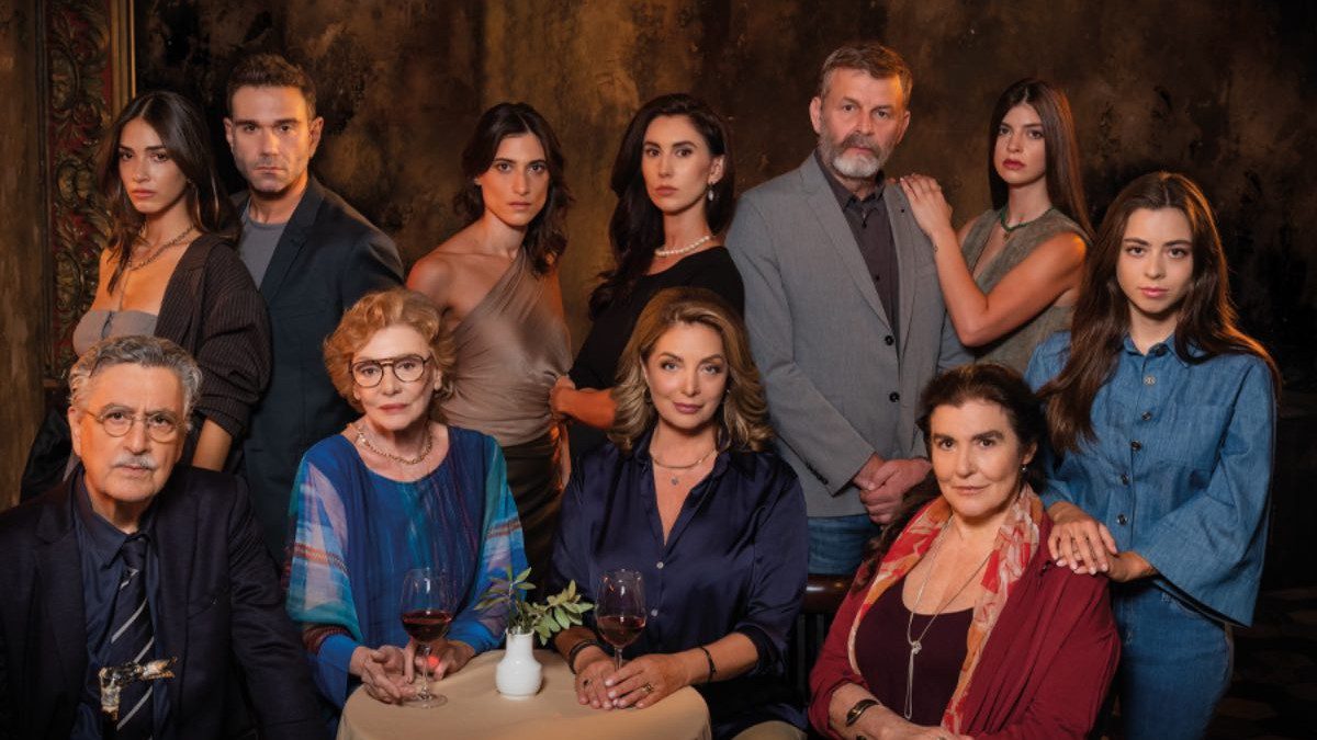 Η γη της ελιάς MEGA