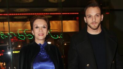 Η Μαίρη Βιδάλη και ο γιος της, Κάρολος.