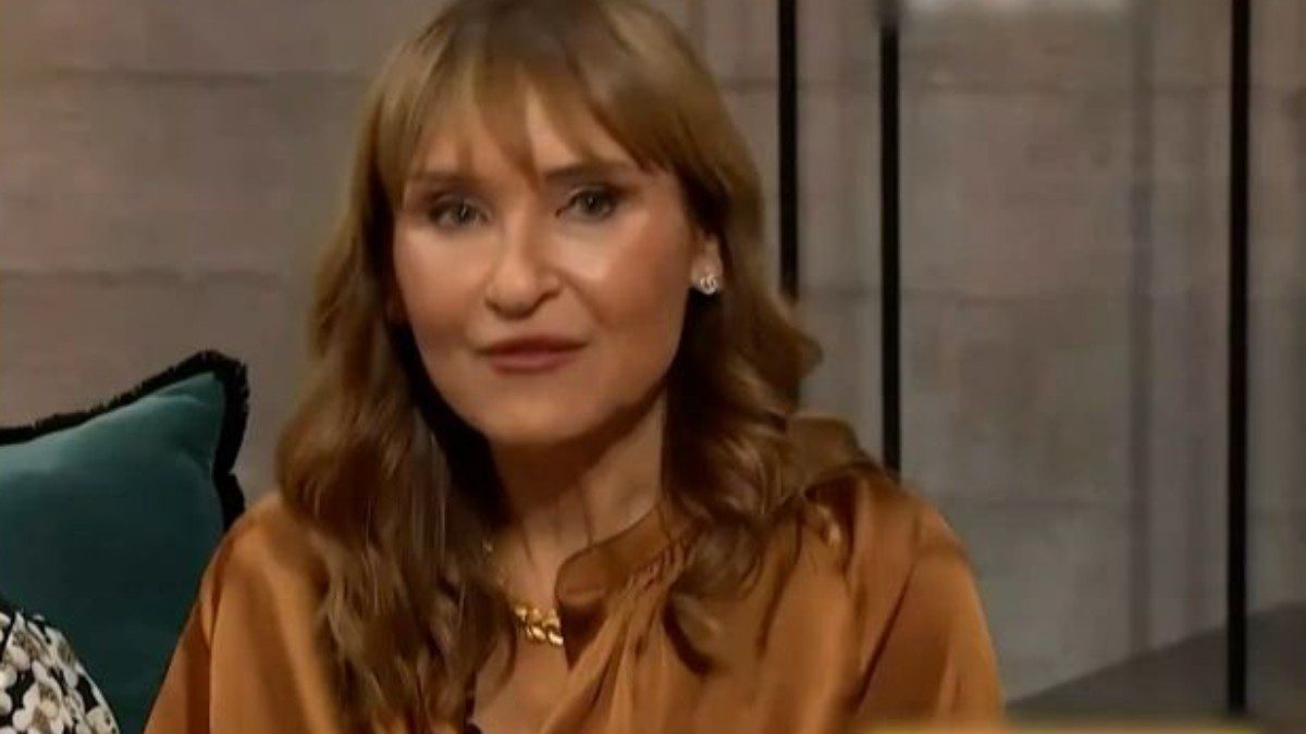 Συνέντευξη της Μάρας Ζαχαρέα στην "Παρέα"