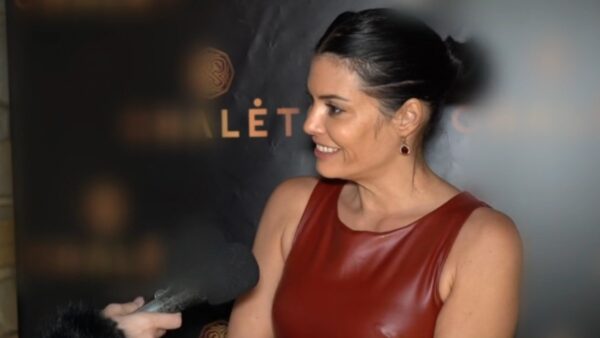 Η Μαρία Κορινθίου σε έξοδό της