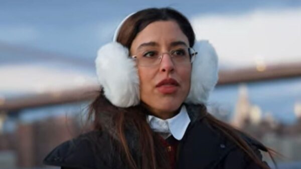 Η Μαρίνα Σάττι σε συνέντευξη της στο Youtube.