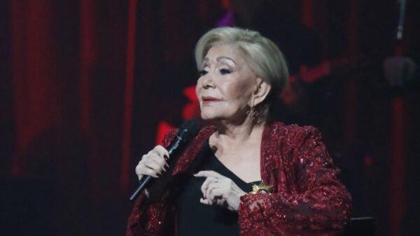 Η Μαρινέλλα στη σκηνή