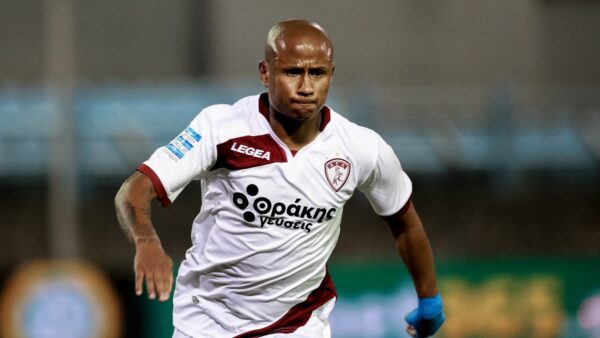 Ο Ματίας Ακούνια στο SUPERLEAGUE 2020-2021 στην Λαμία