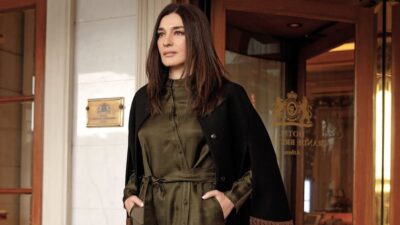 Η Μαρία Ναυπλιώτου βγαίνει από το σπίτι της