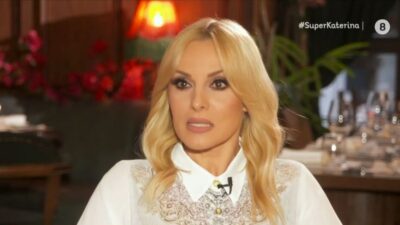 Η Πέγκυ Ζήνα στο Super Κατερίνα