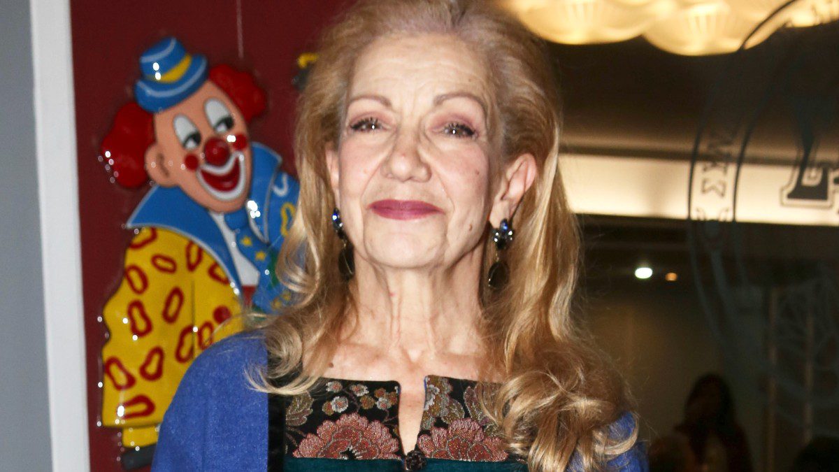 Η Πέμη Ζούνη σε δημόσια έξοδό της.