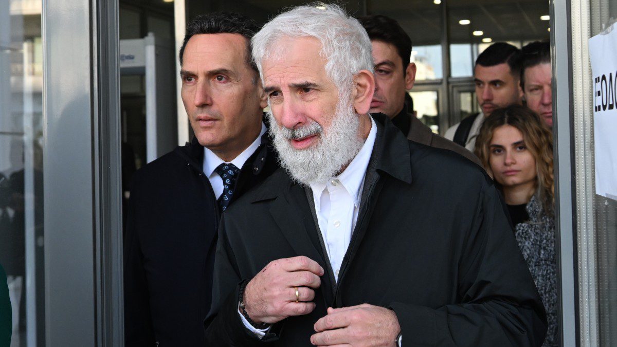 ο Πέτρος Φιλιππίδης στα δικαστήρια