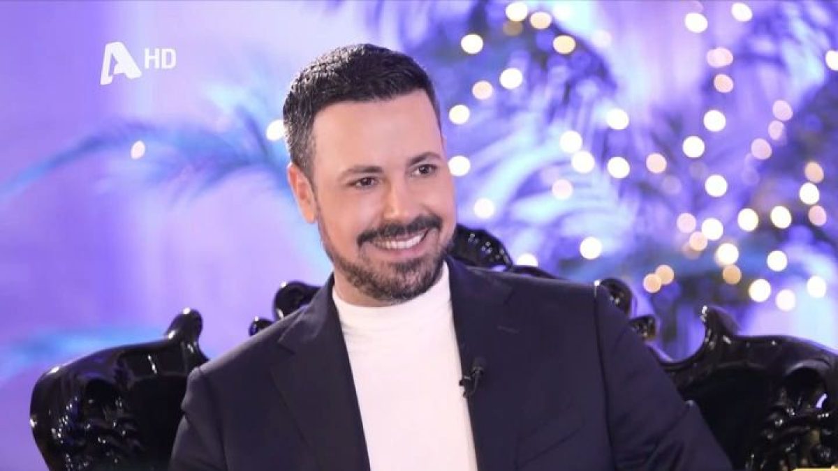 Ο Πέτρος Κουσουλός στο Status