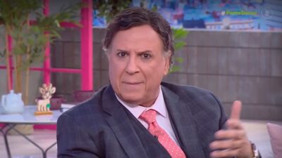 Ο Χάρης Ρώμας στο πλατό του μεγκα