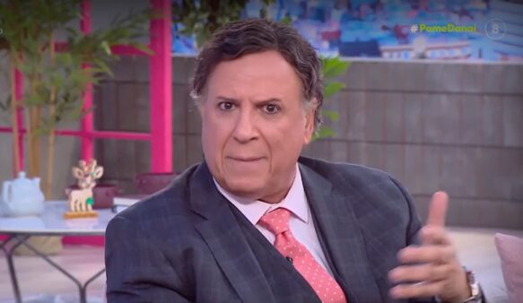 Ο Χάρης Ρώμας στο πλατό του μεγκα