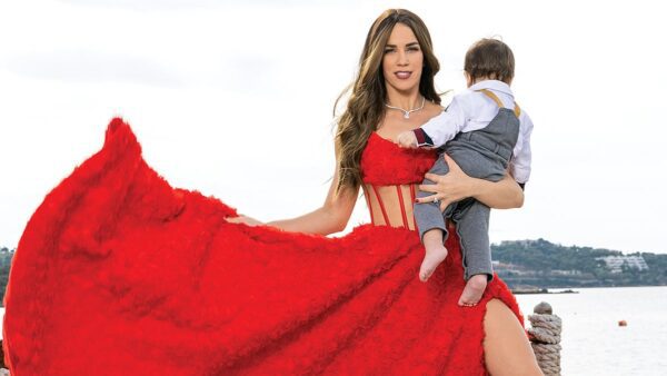 Η Στικούδη με τον γιο της