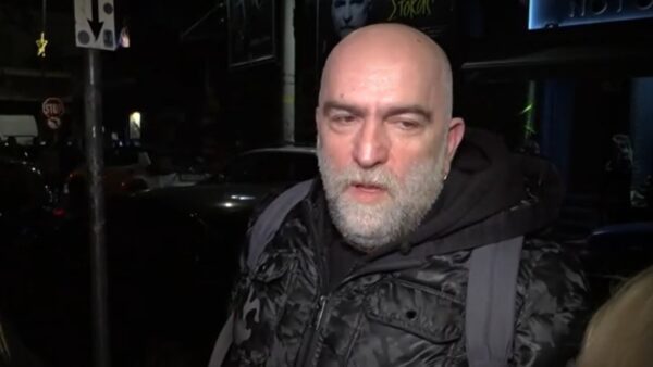 Ο Μπάμπης Στόκας στην κάμερα του μεγκα