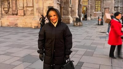 Το ταξίδι της Τέτας Καμπουρέλη στη Βιέννη