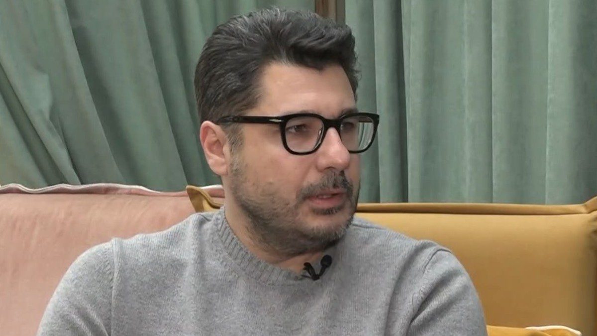 Λάμπρος Κωνσταντάρας