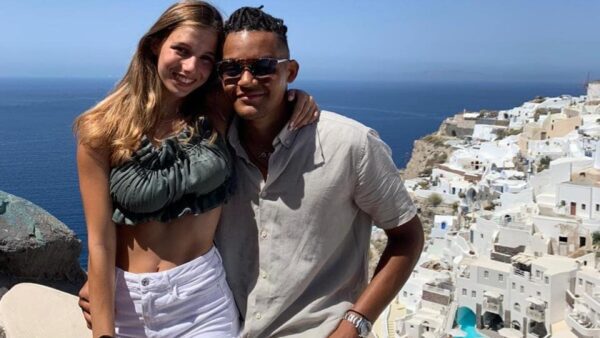 Εμμανουήλ Καραλής σύντροφος