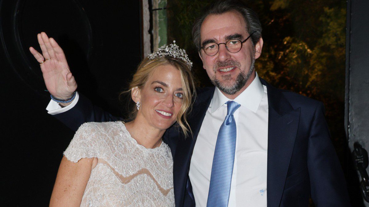 Νικόλαος Ντε Γκρες, Χρυσή Βαρδινογιάννη