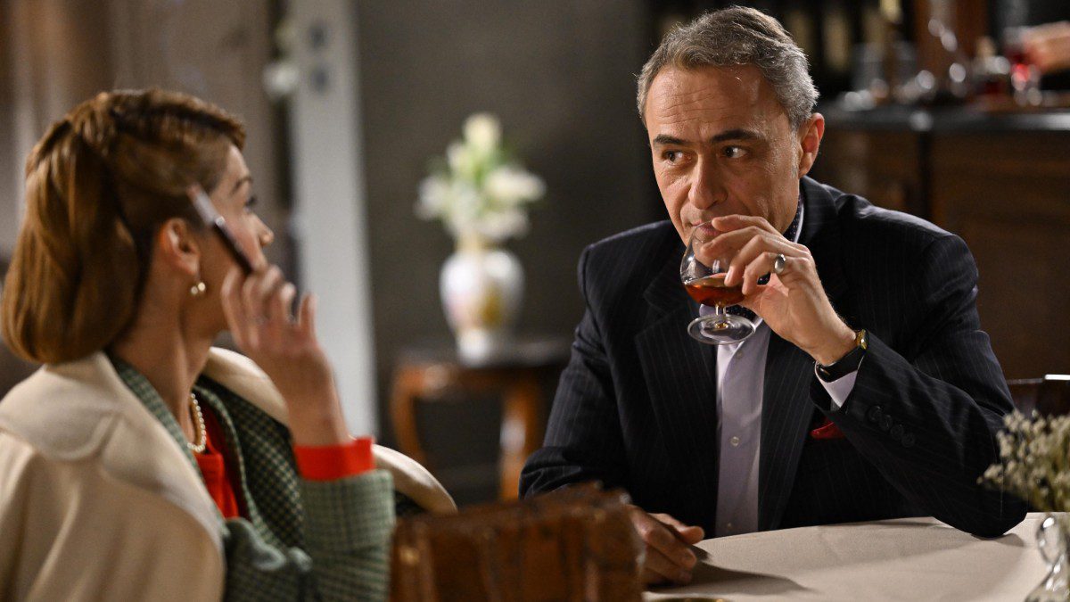 Σκηνή στον Άγιο Έρωτα με την Κατρίν και τον Κυριάκο