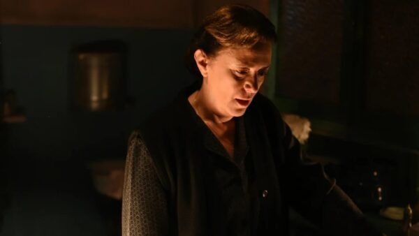 Σκηνή με την Πετρούλα από τον Άγιο Έρωτα