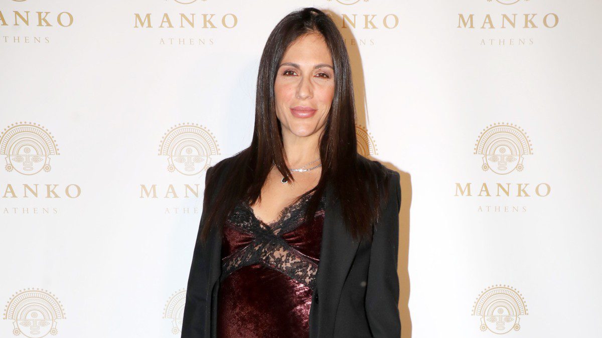 Η Ανθή Βούλγαρη σε νυχτερινή έξοδο.