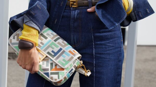 τσάντες της άνοιξης στο street style