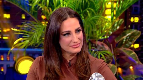 Συνέντευξη της Δώρας Αναγνωστοπούλου στον Γρηγόρη Αρναούτογλου