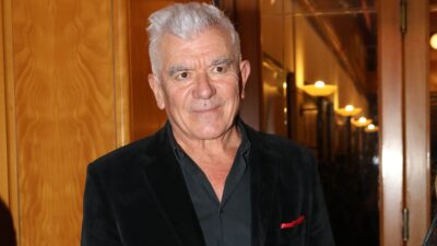 Ο Γιώργος Γιαννόπουλος σε βραδινή του έξοδο.