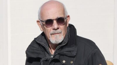 Ο Γιώργος Κιμούλης σε δημόσια έξοδό του.