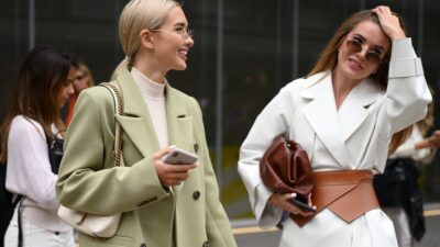 Το αξεσουάρ της άνοιξης φοράνε κορίτσια στο street style