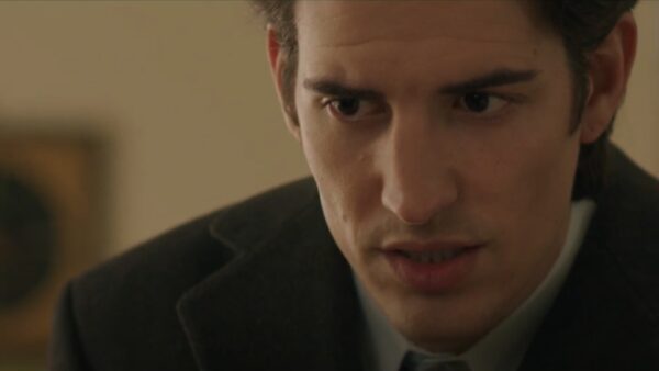 Ο Απόστολος από τη σειρά Η Παραλία.